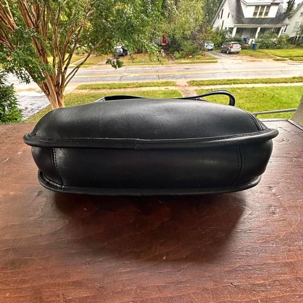 Coach Black Ergo Compartment Bucket Style No. 9047 - Picture 4 of 8